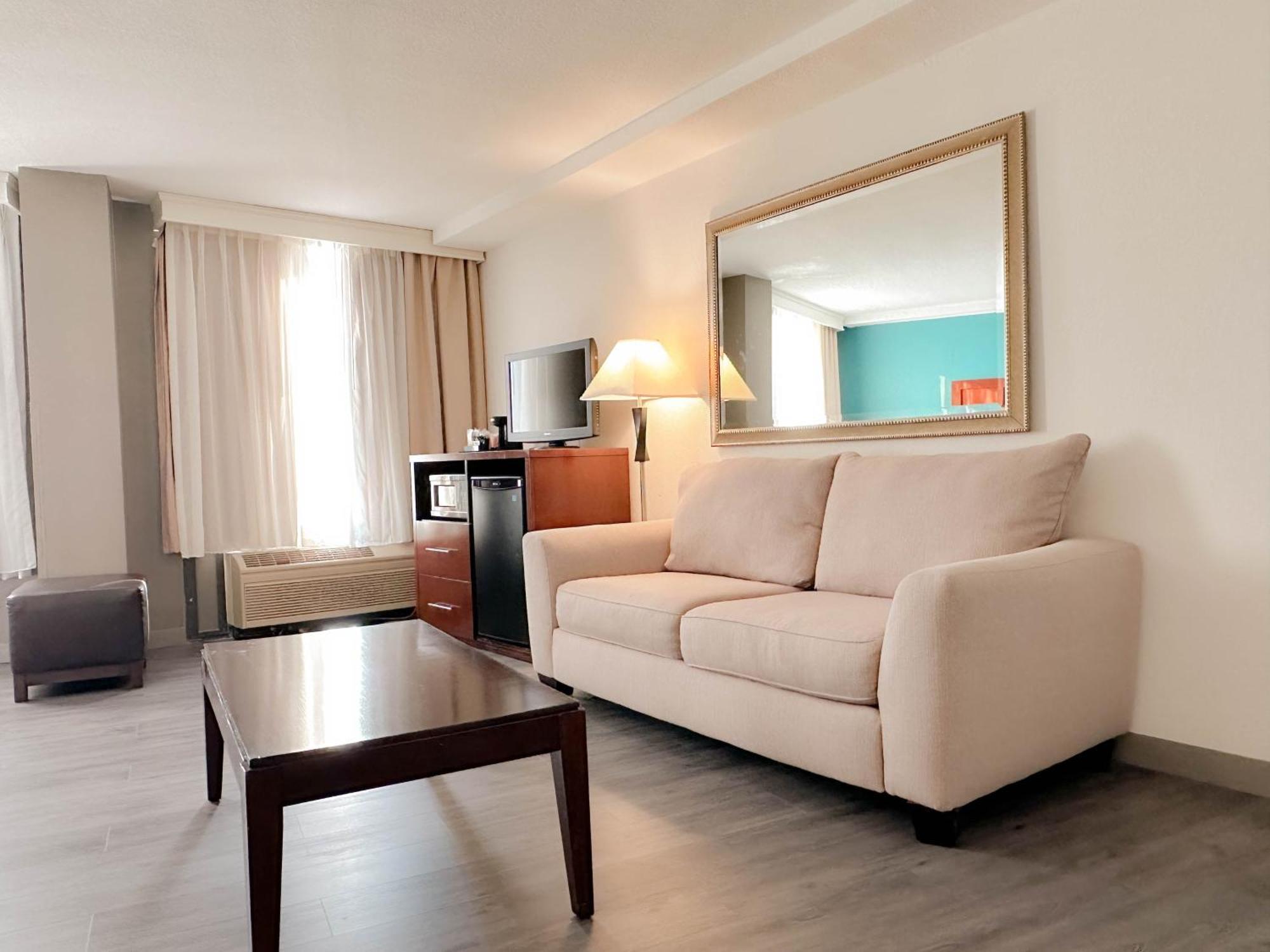 Comfort Inn & Suites Kissimmee By The Parks Four Corners Экстерьер фото