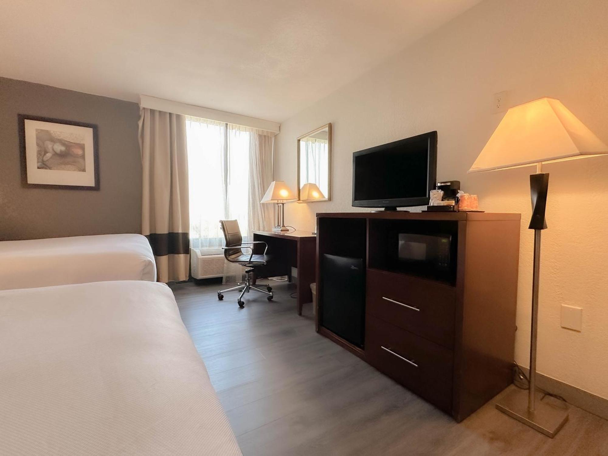Comfort Inn & Suites Kissimmee By The Parks Four Corners Экстерьер фото
