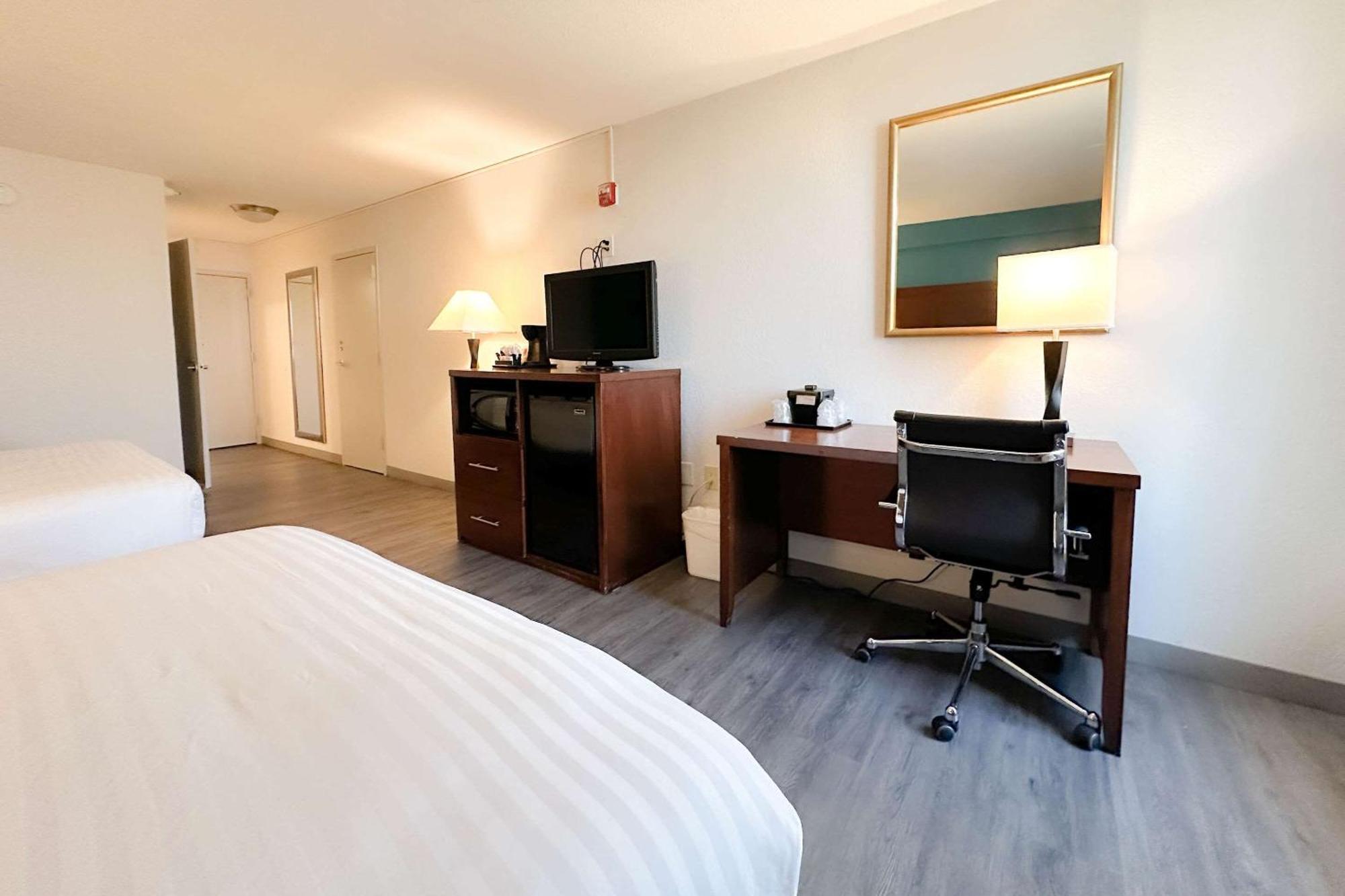Comfort Inn & Suites Kissimmee By The Parks Four Corners Экстерьер фото
